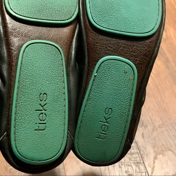 𝅺tieks black leather ballet flats. Size 8 - Picture 6 of 6